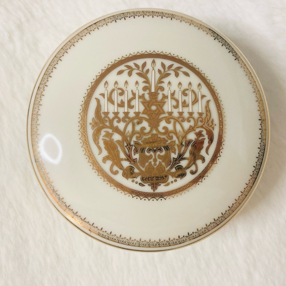 Vintage Decorative White and Gold Porcelain Trinket Box - Mikasa